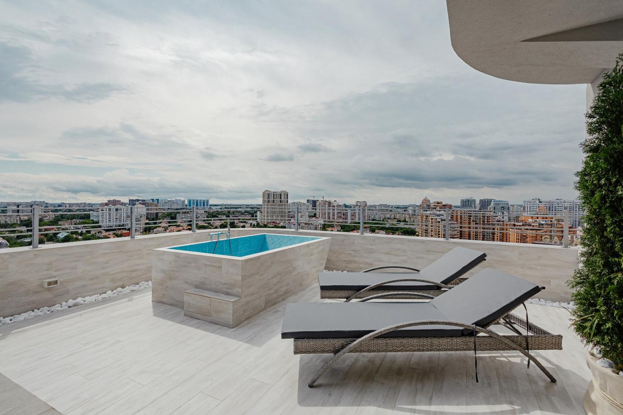 Plaza Arcadia Apartments Odessa Bilik gambar