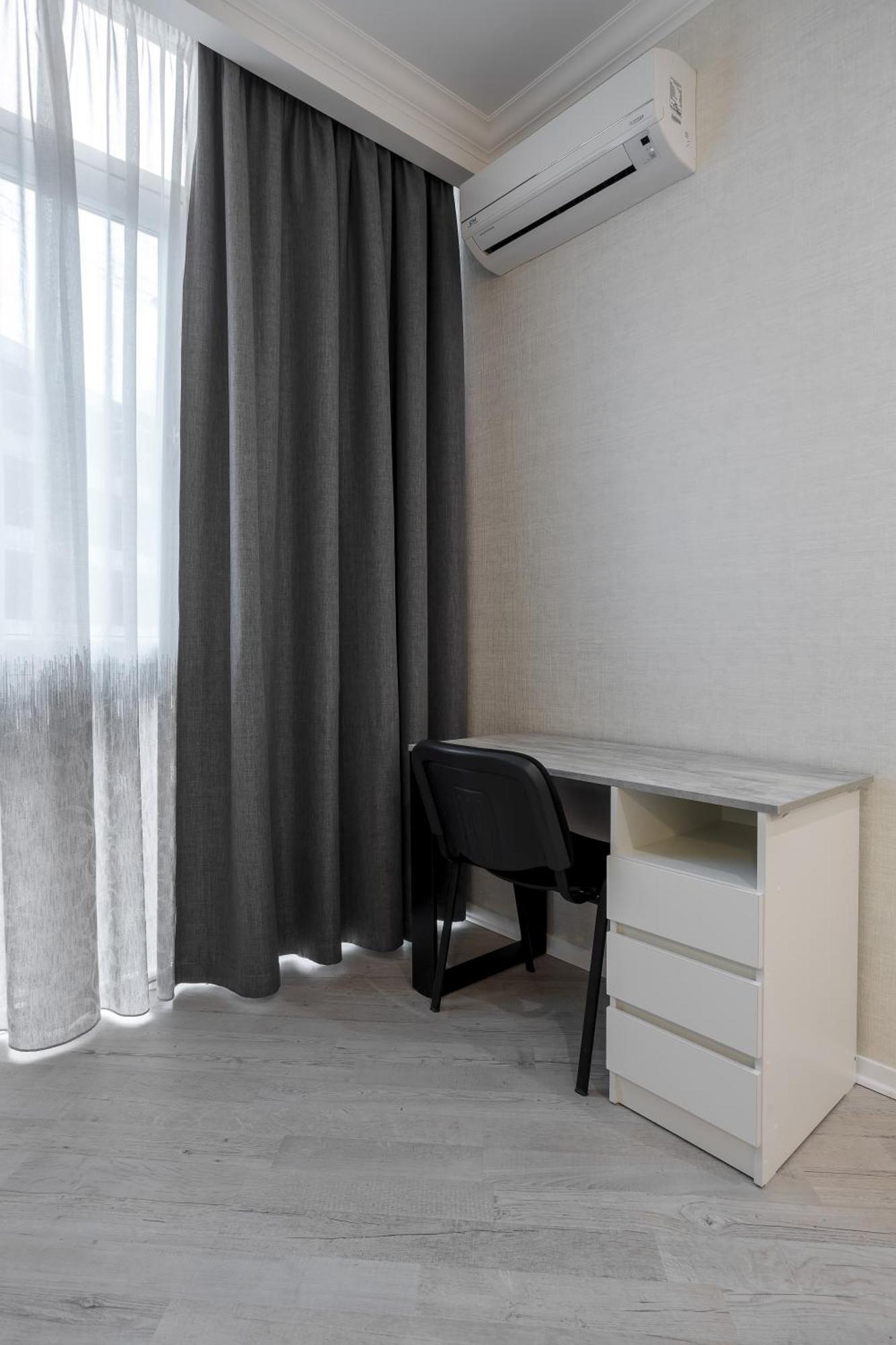 Plaza Arcadia Apartments Odessa Bilik gambar